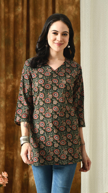 Bottle Green Jaal Pure Cotton Casual 3/4th Sleeves Top for women