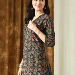 Bottle Green Jaal Pure Cotton Casual 3/4th Sleeves Top for women