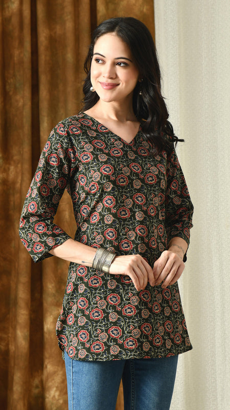 Bottle Green Jaal Pure Cotton Casual 3/4th Sleeves Top for women