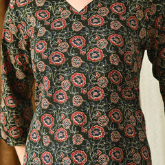 Bottle Green Jaal Pure Cotton Casual 3/4th Sleeves Top for women