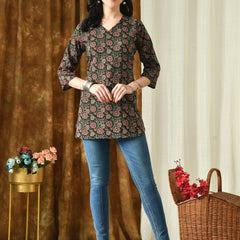 Bottle Green Jaal Pure Cotton Casual 3/4th Sleeves Top for women