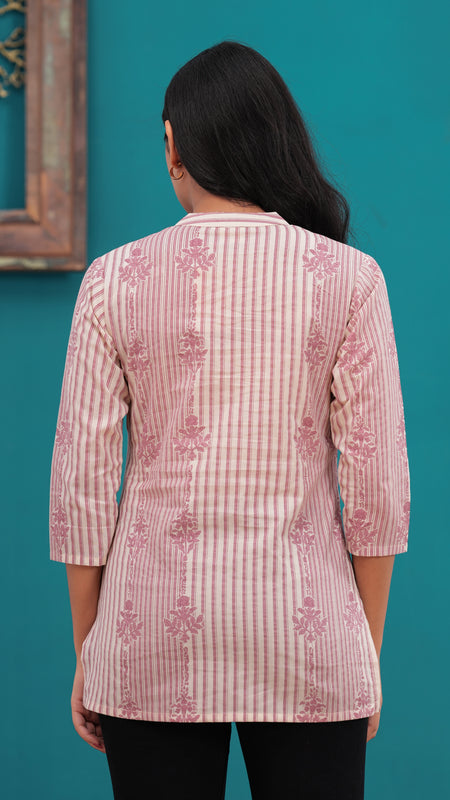 Light Pink Pure Cotton Casual Straight Fit 3/4Th Sleeves Top For Women