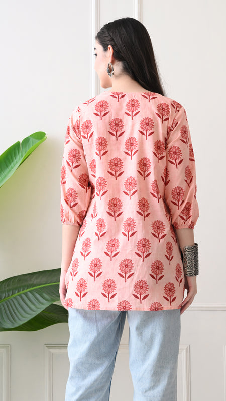 Peach Daisy Pure Cotton Casual 3/4th Sleeves Top for women