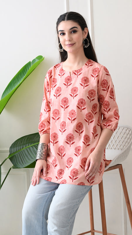 Peach Daisy Pure Cotton Casual 3/4th Sleeves Top for women