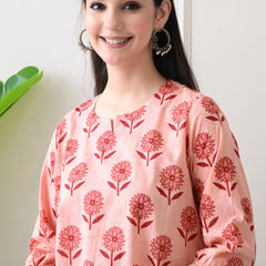 Peach Daisy Pure Cotton Casual 3/4th Sleeves Top for women