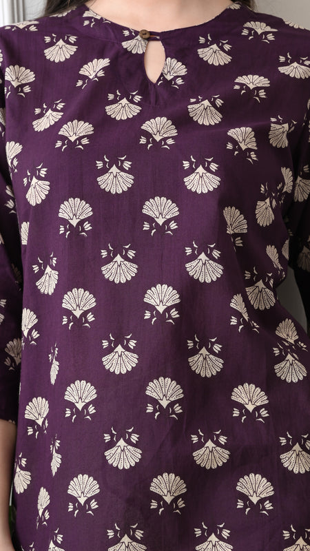 Violet Floral Butti Pure Cotton Casual 3/4th Sleeves Top for women