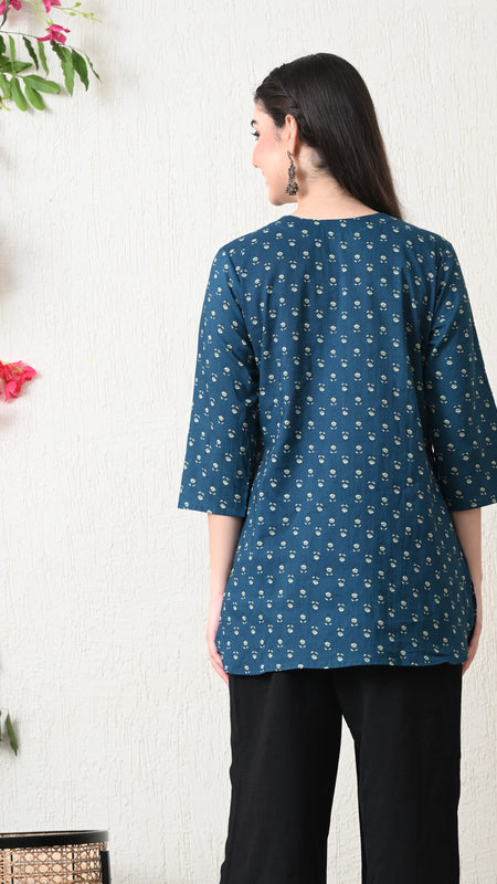 Teal Micro Flower Pure Cotton Casual 3/4th Sleeves Top for women