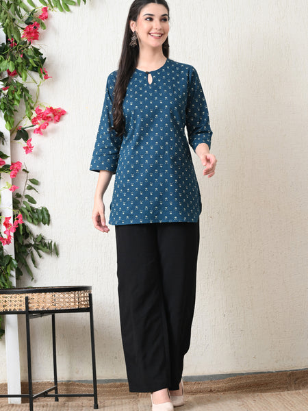 Teal Micro Flower Pure Cotton Casual 3/4th Sleeves Top for women