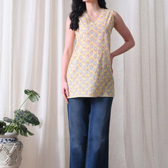 Butter Yellow Butti casual A-line v-neck sleeveless top for women
