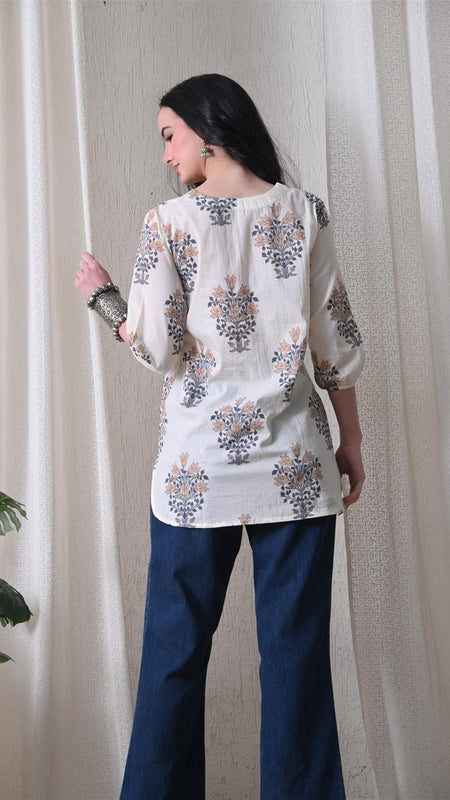 Cream Brown Block Pure Cotton Casual 3/4th Sleeves Top for women