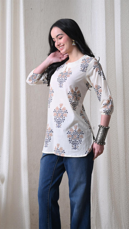 Cream Brown Block Pure Cotton Casual 3/4th Sleeves Top for women