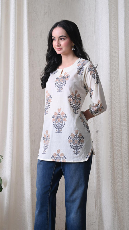Cream Brown Block Pure Cotton Casual 3/4th Sleeves Top for women