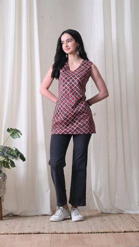 Grey Pink Checks casual A-line v-neck sleeveless top for women