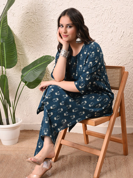 Teal Floral Straight kurta pant set with Sleeves