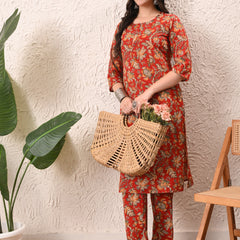 Red Jaal Straight kurta pant set with Sleeves