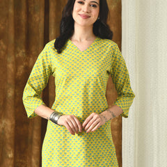 Lemon Green Pure Cotton Casual 3/4th Sleeves Top for women