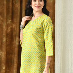 Lemon Green Pure Cotton Casual 3/4th Sleeves Top for women