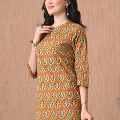 Mustard Block Pure Cotton Casual 3/4th Sleeves Top for women