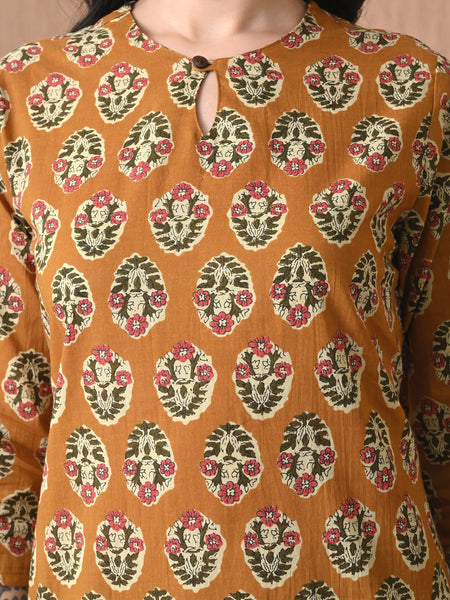 Mustard Block Pure Cotton Casual 3/4th Sleeves Top for women
