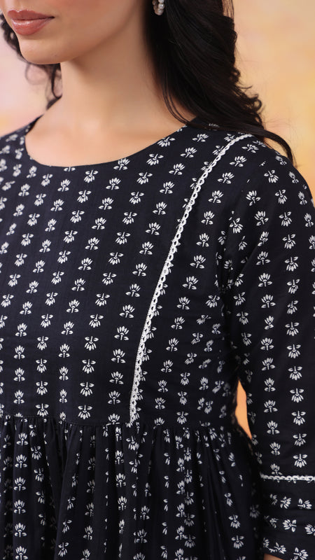Black Pure Cotton Casual Peplum 3/4Th Sleeves Top For Women